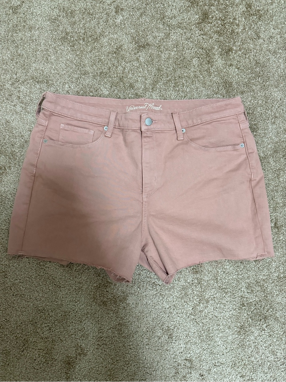 Universal Thread Women's Dusty Pink Denim Shorts size 16. C39